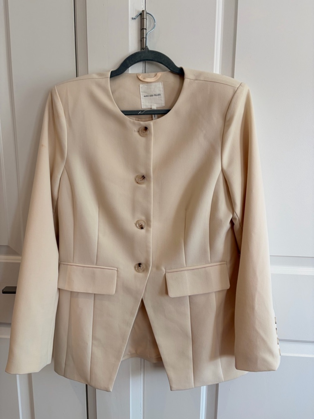 Avec Les Filles Cream Collarless Blazer